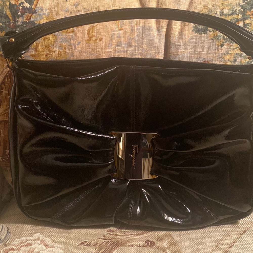 Black fantastic Ferragamo!